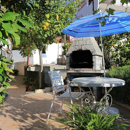 Apartman By The Sea Seget Donji, - 2029 Trogir