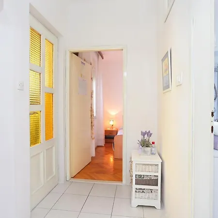 Apartman By The Sea Seget Donji, - 2029 *