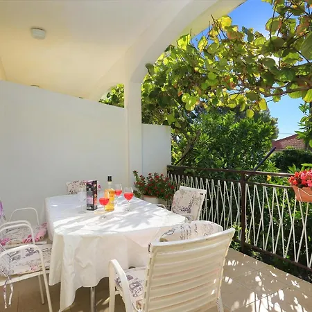 Apartman By The Sea Seget Donji, - 2029