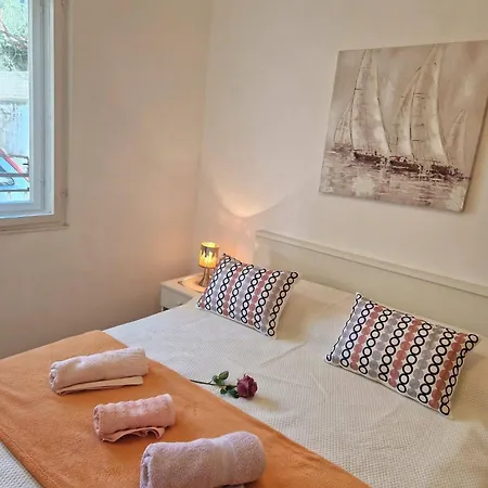 Apartman By The Sea Seget Donji, - 2029 Trogir